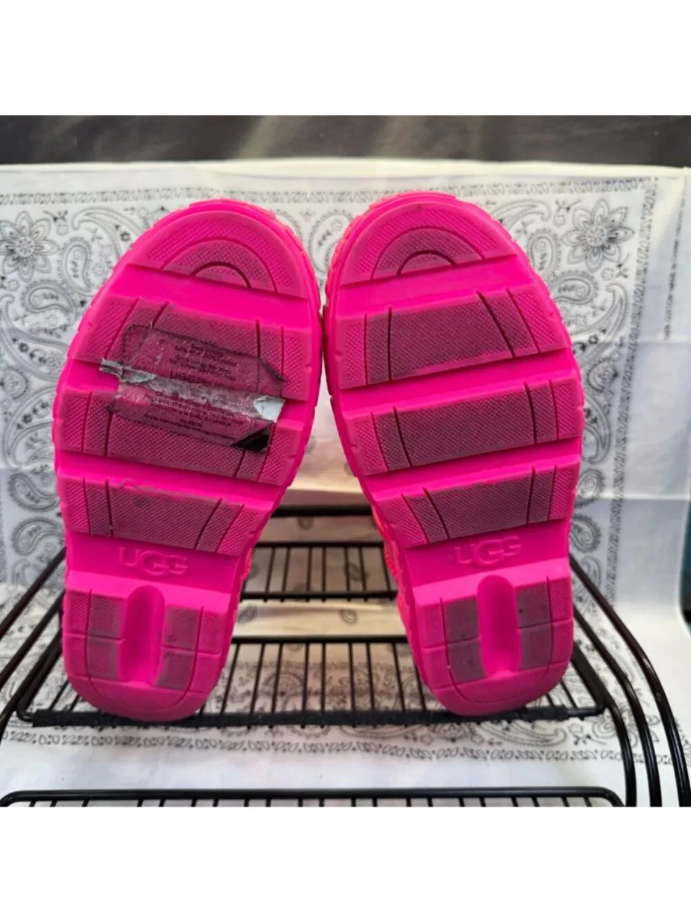 UGG Girls RARE Pink Rubber Rain/Snow Boots Shearling Insole 1130361K Size 2